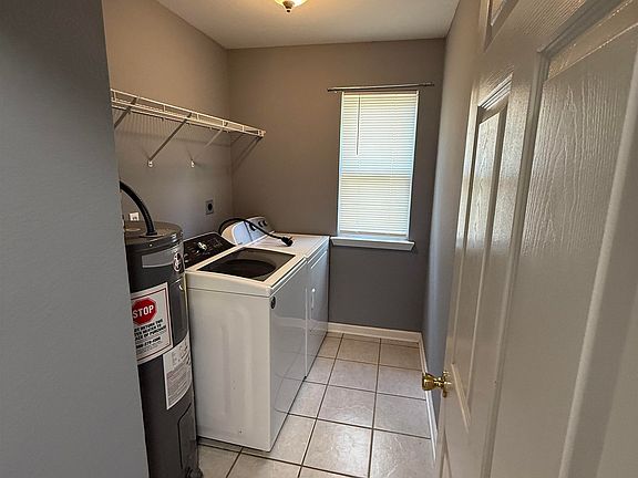 5th image of 36 Evans Ave