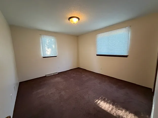 2 bed, 820 sqft, $1,250 — Photo 3