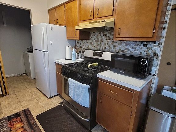 4th image of 151 Chatham Way #151D