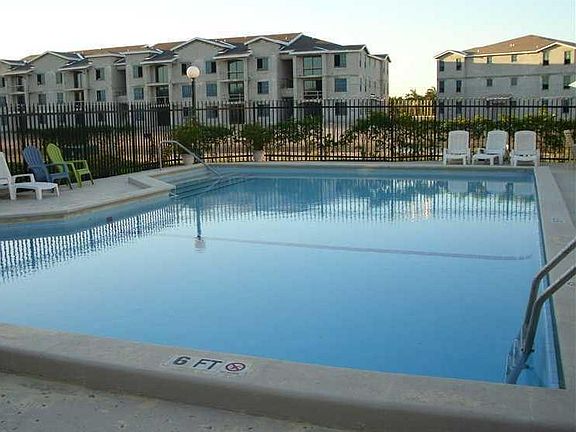 3rd image of 9425 Fontainebleau Blvd APT 110