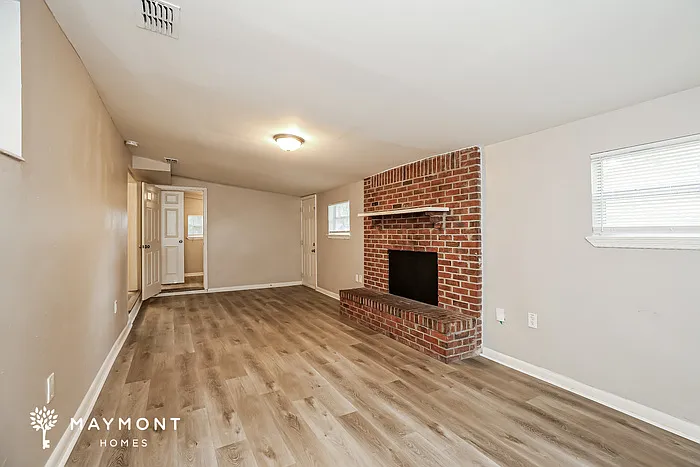 260 Lee Dr — Photo 7