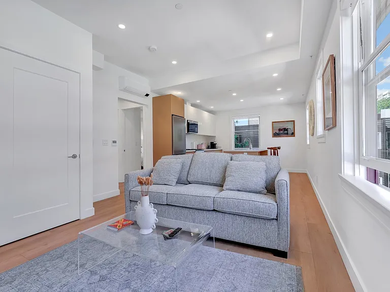 957 Nicola St #202 — Photo 21