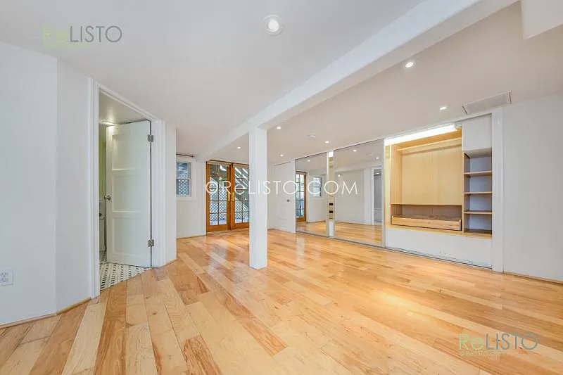 3 bed, 2.0 bath, 1689 sqft, $6,995 — Photo 3