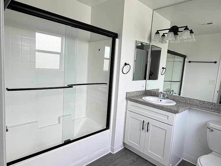 5543 Case Ave #103 — Photo 9