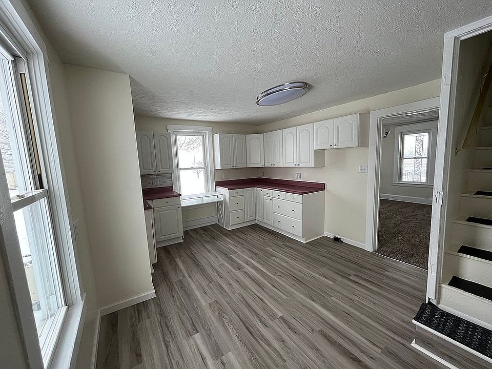 Kitchen & Dining 