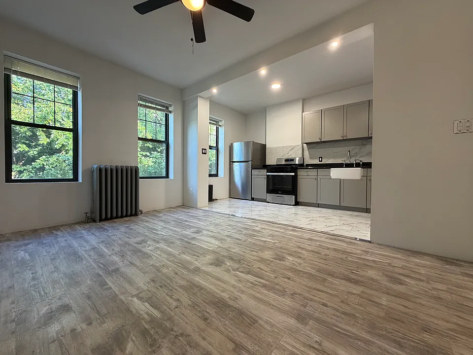19 Aberdeen St #1