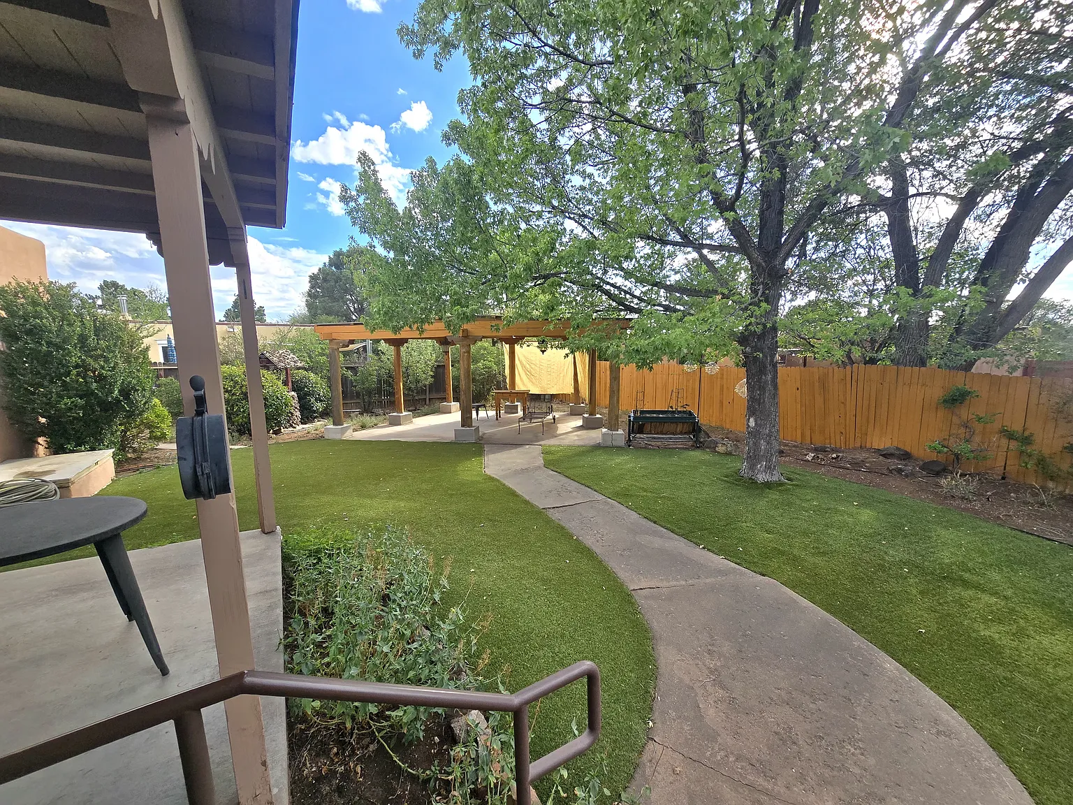 3 bed, 2.5 bath, 2650 sqft, $3,600 — Photo 4
