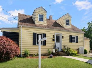 4 Linwood St, West Warwick, RI 02893