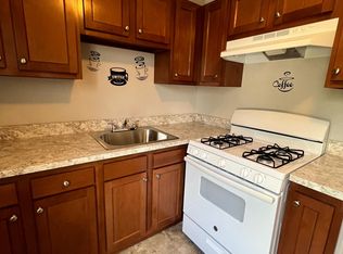 206 S White Horse Pike APT B, Audubon, NJ 08106