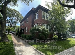 5669 N Magnolia Ave #1, Chicago, IL 60660