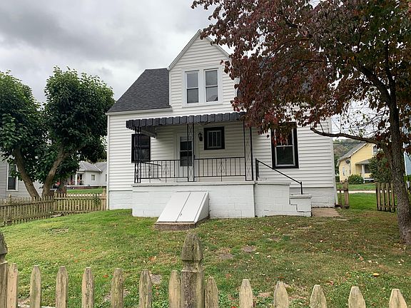 2nd image of 908 2nd Ave