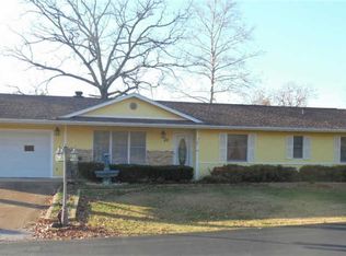 27 Woodland Ave, Kimberling City, MO 65686