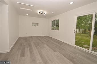 5th image of 212 Develin Dr