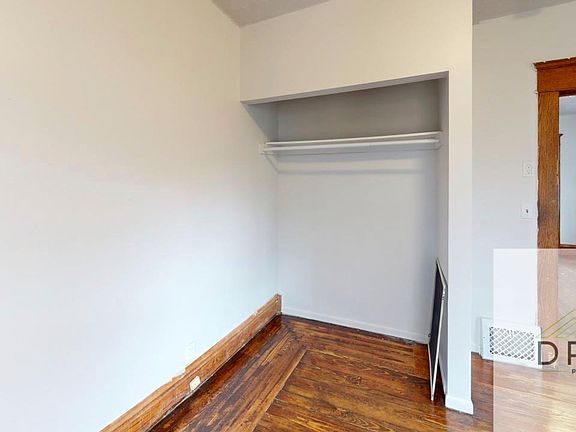 5th image of 1107 S Grand Ave