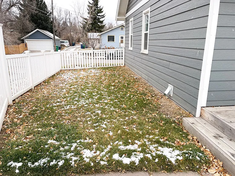 715 W Olive St — Photo 9