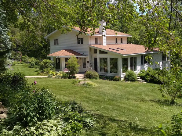 13450 E Blair Hill Rd, Stockton, IL 61085