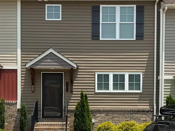 1208 Commonwealth Cir, Forest, VA 24551