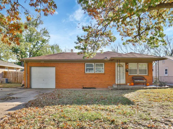 220 N Gow St, Wichita, KS 67203