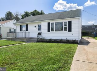 8 Paul Rd, New Castle, DE 19720