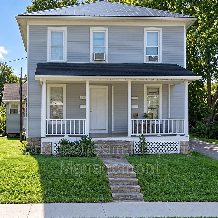 24 N Elm Ave #4