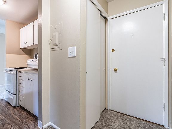 5th image of 520 Bellevue Ave E #408