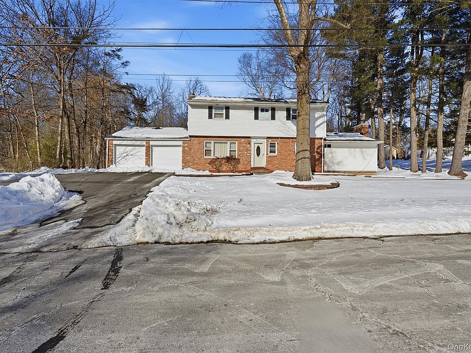 1st image of 11 Rensselaer Drive