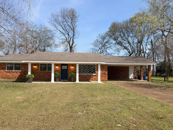 409 E Lakeside Dr, Florence, AL 35630