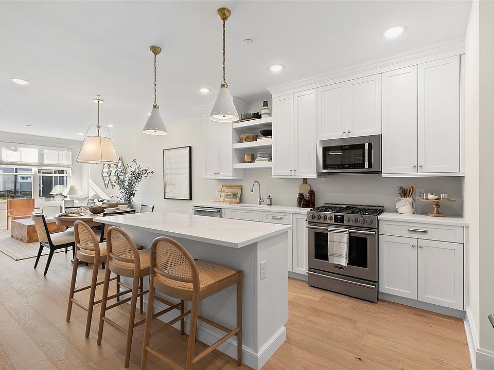 1st image of 514 Emanuel Way #77