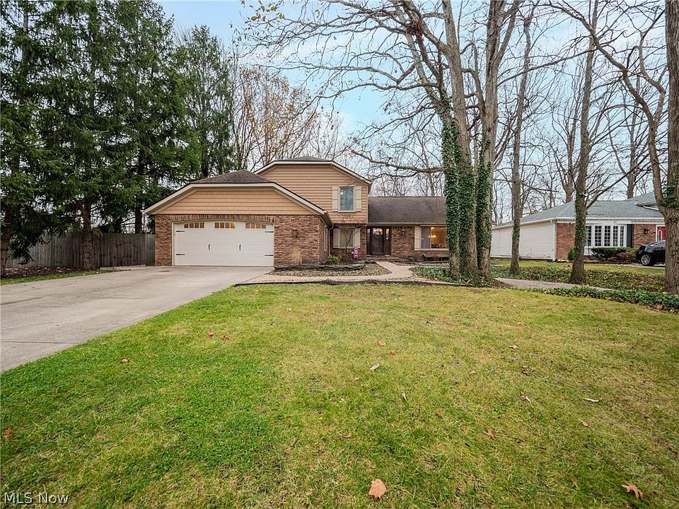 1st image of 15887 Kingswood Ct