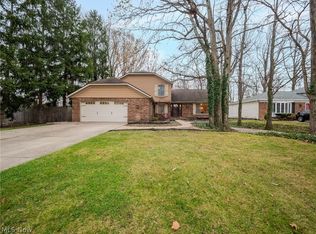 15887 Kingswood Ct, Strongsville, OH