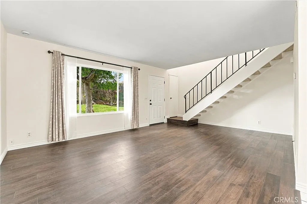 2 bed, 1.5 bath, 1080 sqft, $3,000 — Photo 3