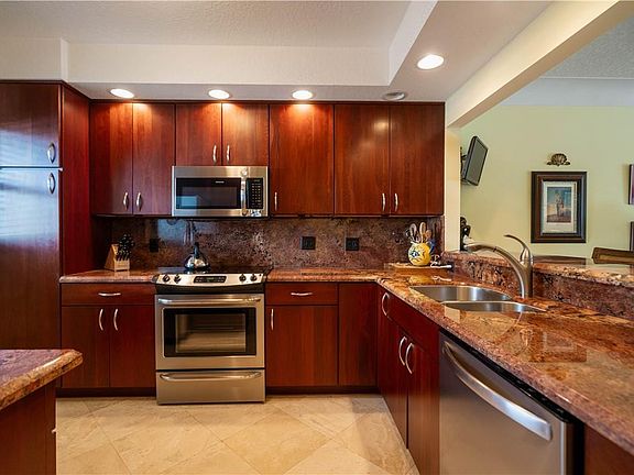 5th image of 2800 NE 30th Avenue #10A