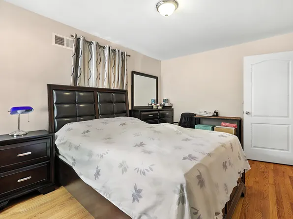 42-19 214th Place image 13 of 44