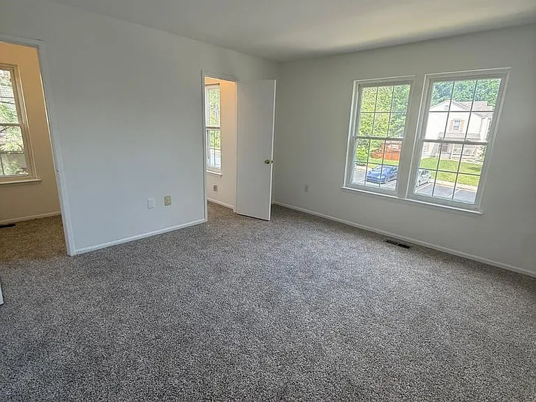 306 Hillside Ter — Photo 19