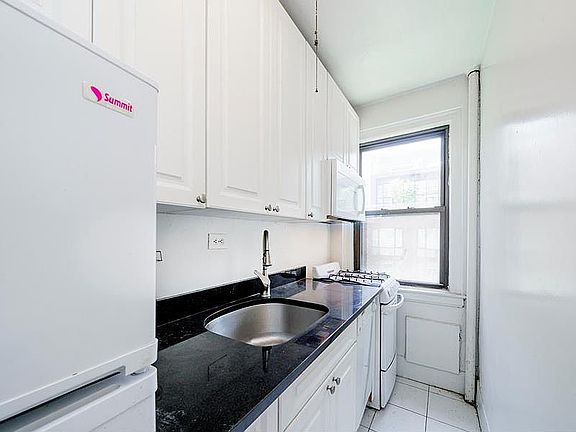 2nd image of 237 E 20th St APT 2G