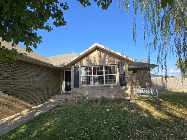 3904 N Grassland Drive, Ozark, MO 65721