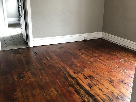 5th image of 646 Broadway Ave NW #648