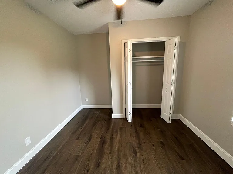 1054 Dalton Ln — Photo 27