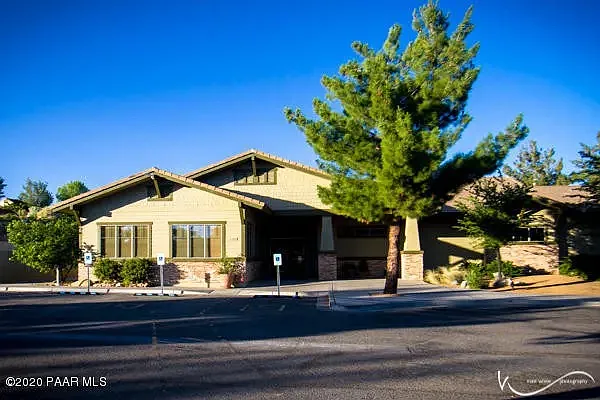1645 N Thimble Ln — Photo 3