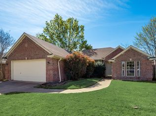9102 Creede Trl, Fort Worth, TX 76118