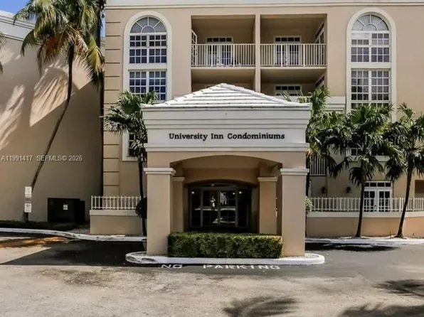 1280 S Alhambra Cir, Coral Gables, FL