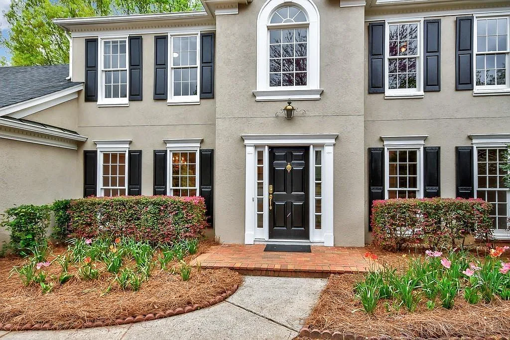 4780 Agate Dr — Photo 2