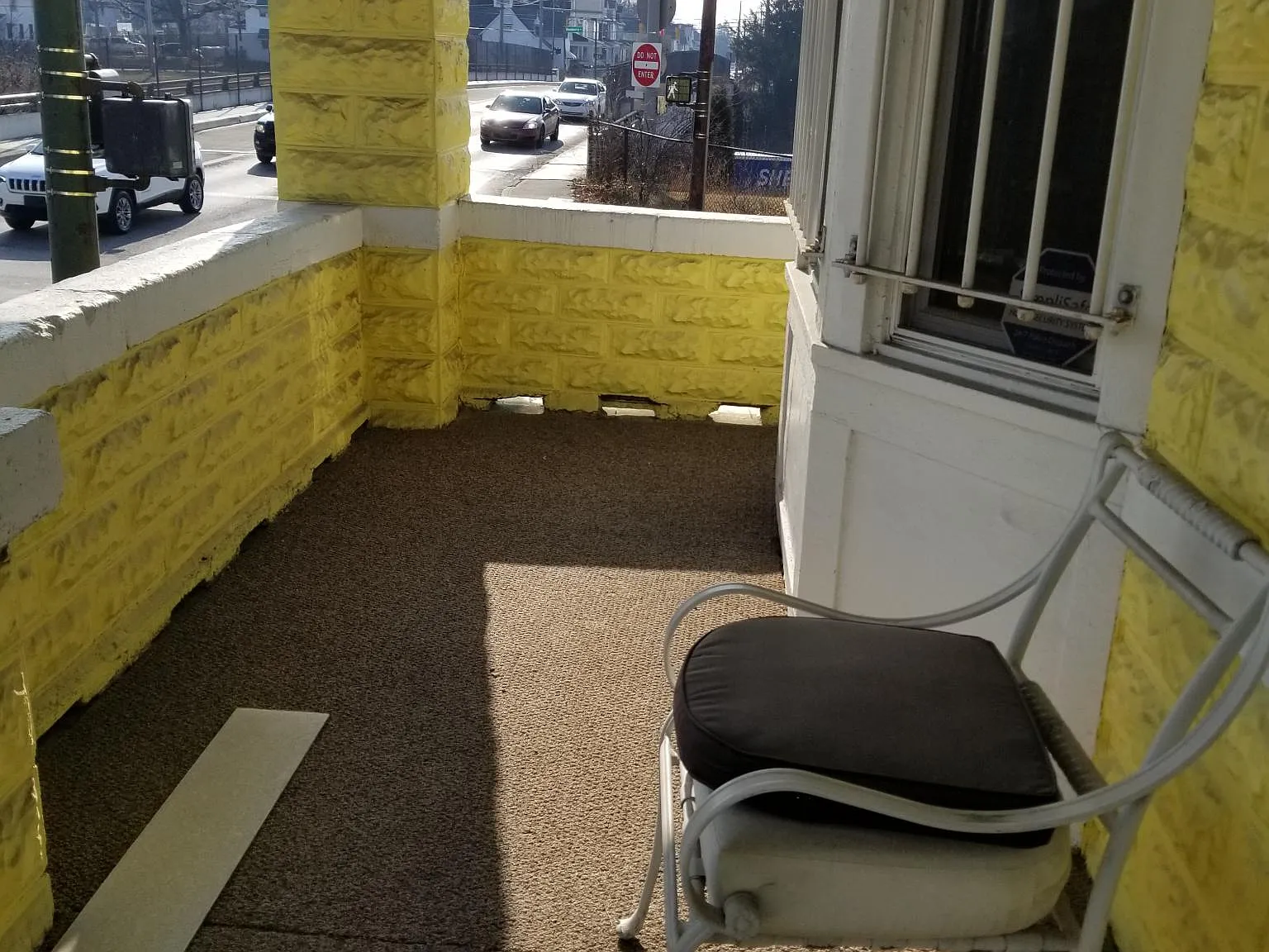 3 bed, 2499 sqft, $2,400 — Photo 2