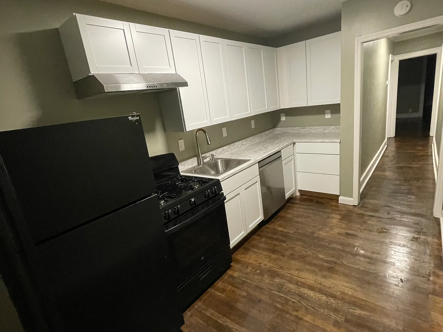 3 bed, 1400 sqft, $1,850 — Photo 4