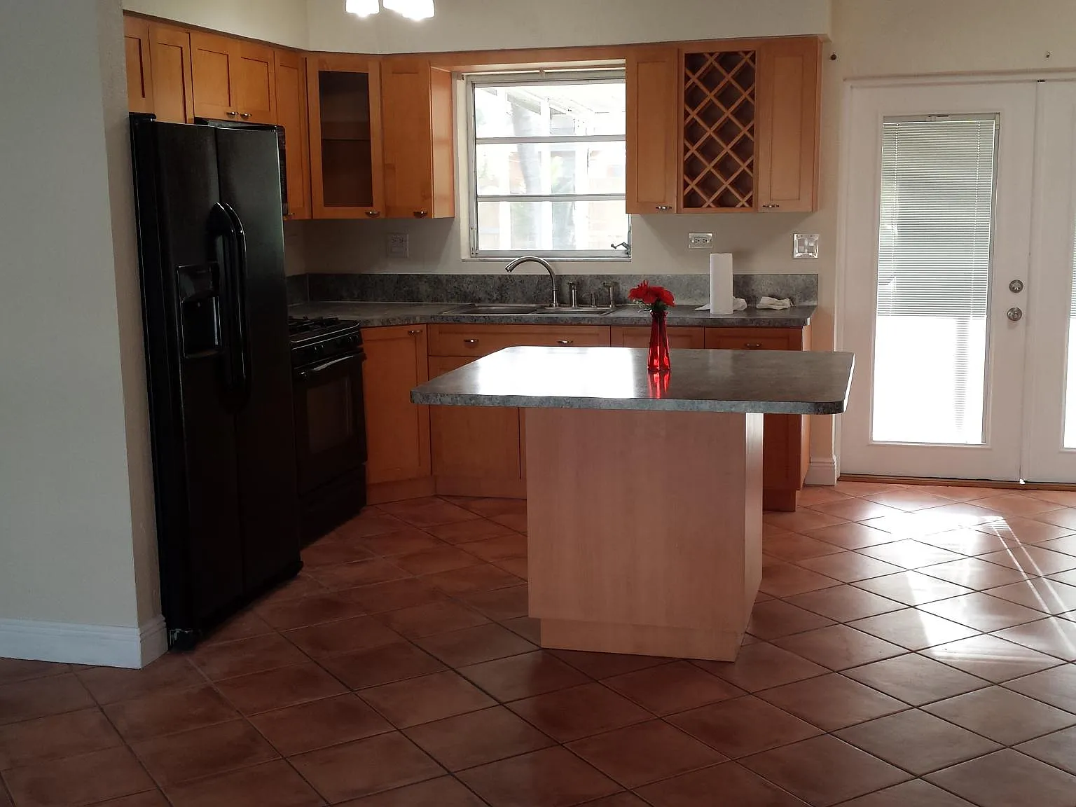1000 N 74th Ter — Photo 2