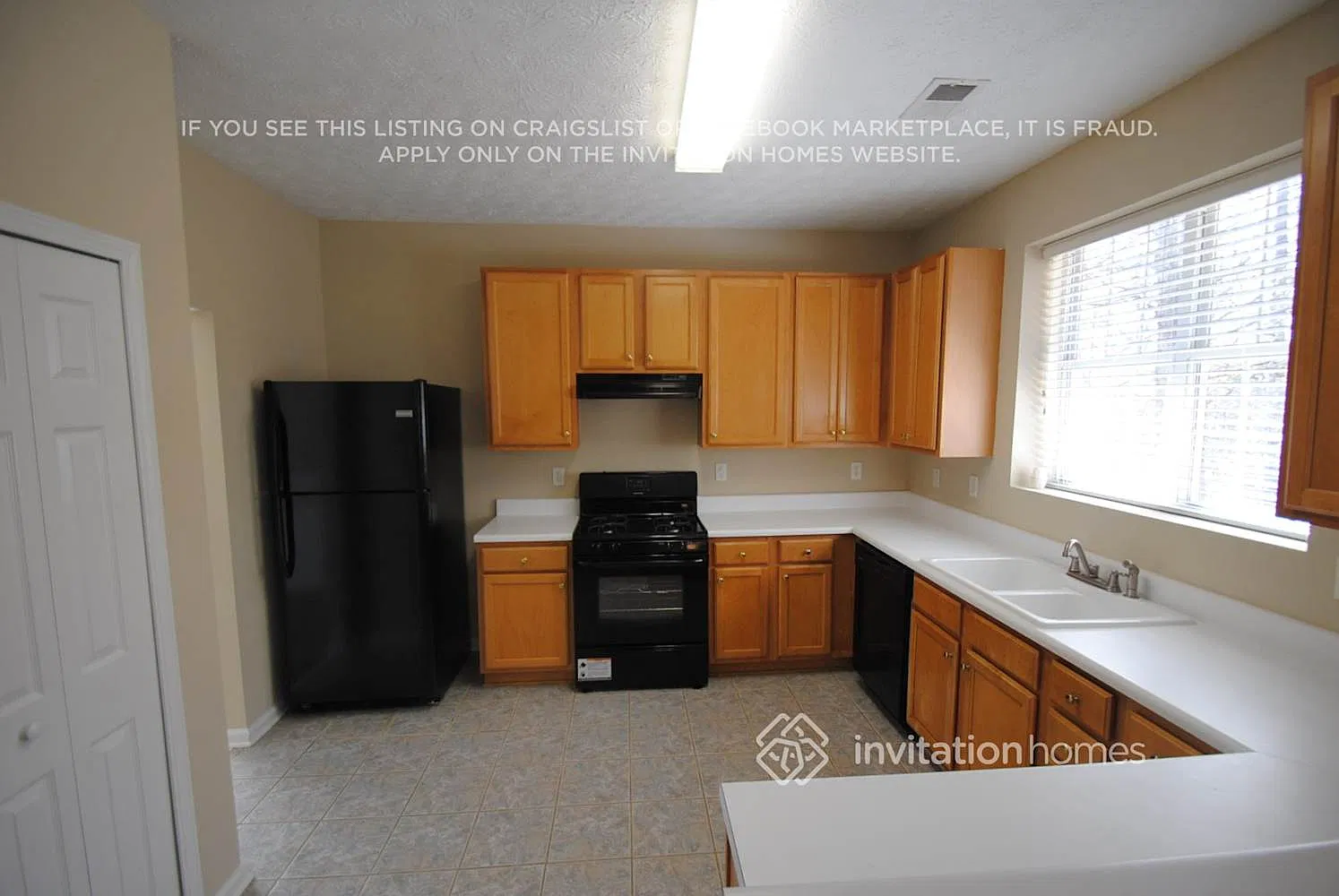 340 Magnolia Walk Ln Atlanta, GA 30349 — Photo 3