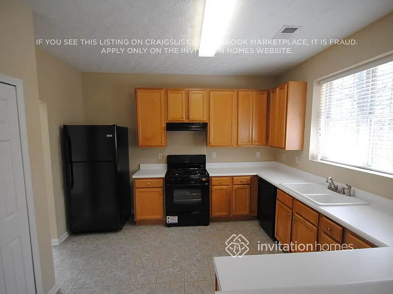 340 Magnolia Walk Ln — Photo 3