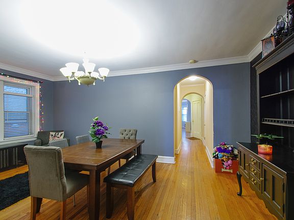 5th image of 2429 W Foster Ave #1
