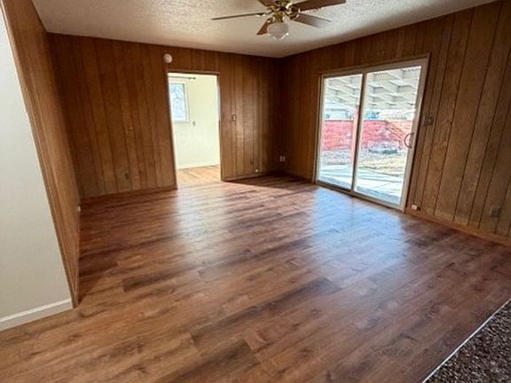 5th image of 1032 Applewood St