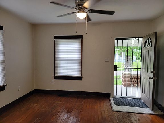 2nd image of 948 Walton Ave